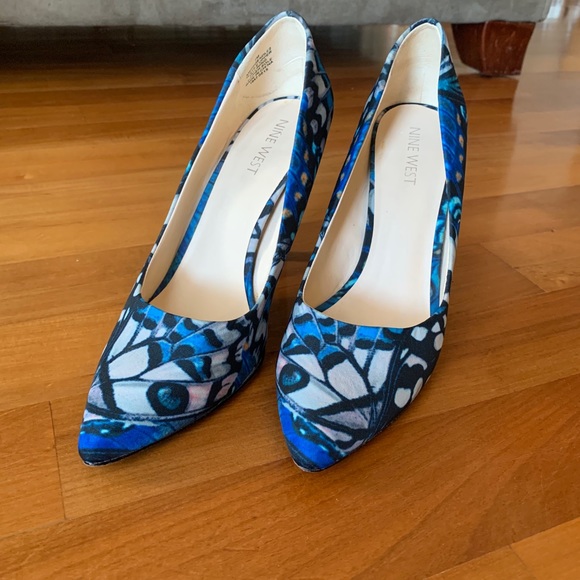 Lightly worn Nine West Butterfly Wing Print Heels - Picture 2 of 6